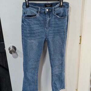Judy Blue Light Blue Ankle Jeans